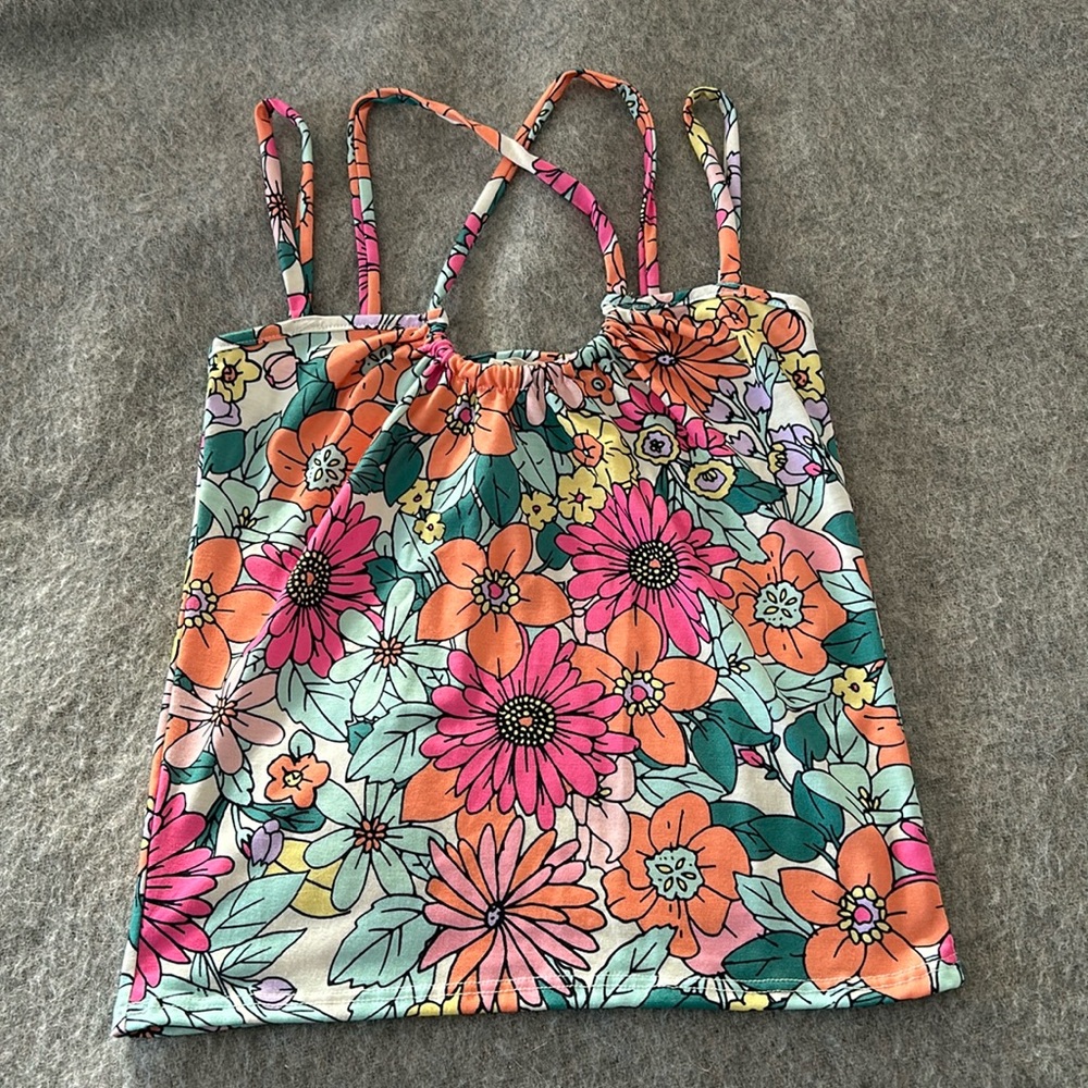 Flowered tank